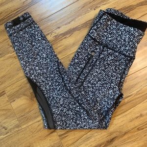 Lululemon Invigorate 7/8 Tights